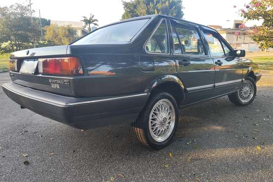 VOLKSWAGEN-SANTANA-1989