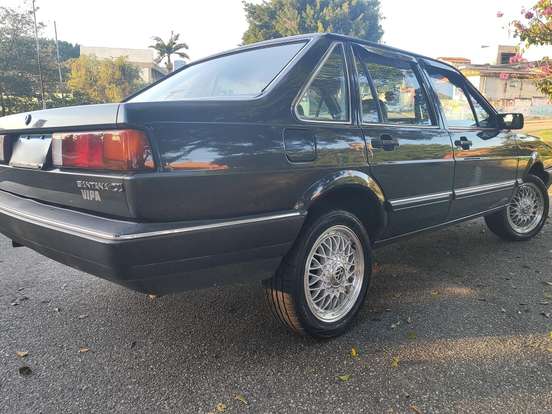 VOLKSWAGEN-SANTANA-2.0 CL 8V GASOLINA 4P MANUAL VOLKSWAGEN-SANTANA-1989