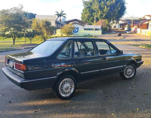 VOLKSWAGEN-SANTANA-1989