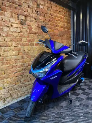 YAMAHA-FLUO 125 HYBRID CONNECTED ABS-2025