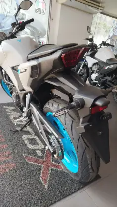 YAMAHA MT-03 CONNECTED ABS 