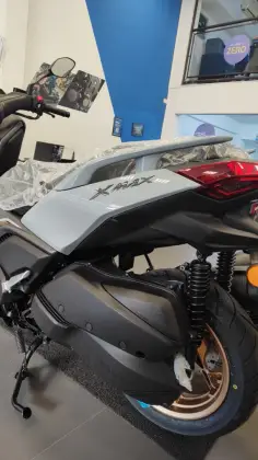 YAMAHA XMAX 300 CONNECTED ABS 