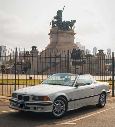 BMW-325i-1994