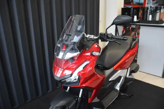 HONDA-ADV-2025