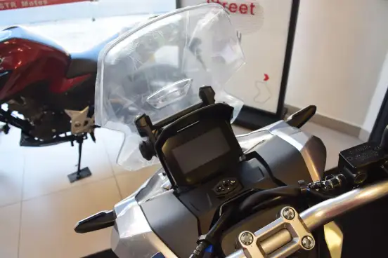 HONDA-ADV-2025