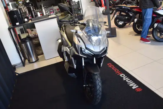 HONDA-ADV-2025