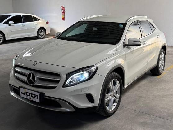 MERCEDES-BENZ GLA 200 1.6 CGI ADVANCE 16V TURBO FLEX 4P AUTOMÁTICO