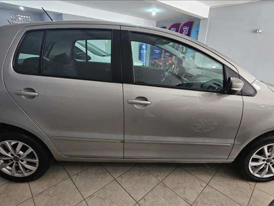 VOLKSWAGEN-FOX-2014