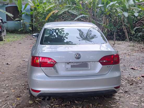VOLKSWAGEN-JETTA-2.0 COMFORTLINE FLEX 4P TIPTRONIC VOLKSWAGEN-JETTA-2011