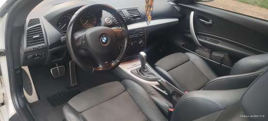BMW-118i-2011