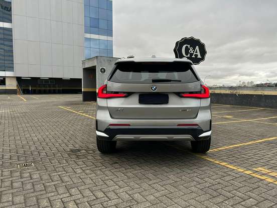 BMW-X1-2.0 16V TURBO GASOLINA SDRIVE20I X-LINE STEPTRONIC BMW-X1-2023