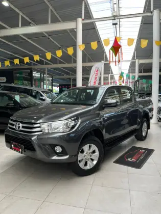 TOYOTA HILUX 2.7 SR 4X2 CD 16V FLEX 4P MANUAL