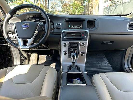 VOLVO-S60-2016