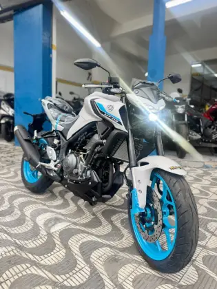YAMAHA MT-03 CONNECTED ABS 