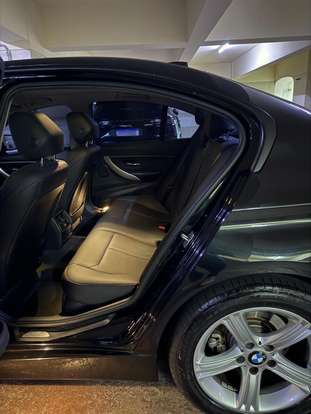 BMW-320i-2015