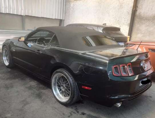 FORD-MUSTANG-2012