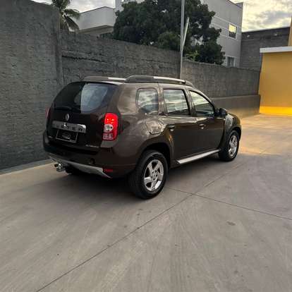 RENAULT-DUSTER-2013