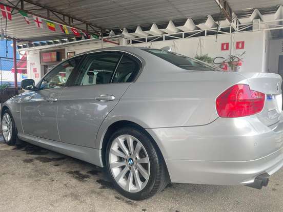 BMW-325i-2.5 SEDAN 24V GASOLINA 4P AUTOMÁTICO BMW-325i-2010