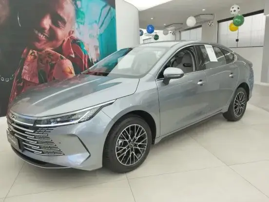 BYD KING 1.5 DM-I PHEV GS AUTOMÁTICO BYD KING 1.5 DM-I PHEV GS AUTOMÁTICO