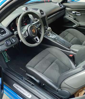 PORSCHE-718-2023