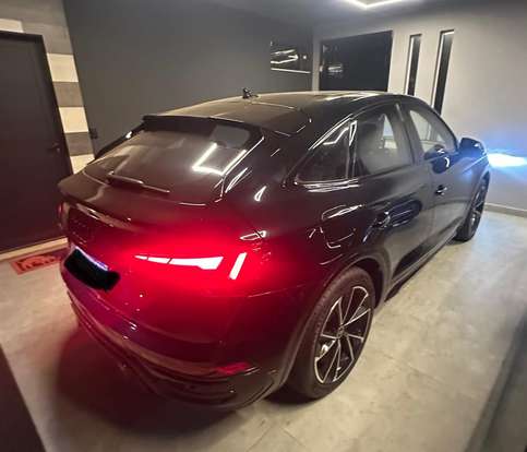 AUDI-Q5-2021