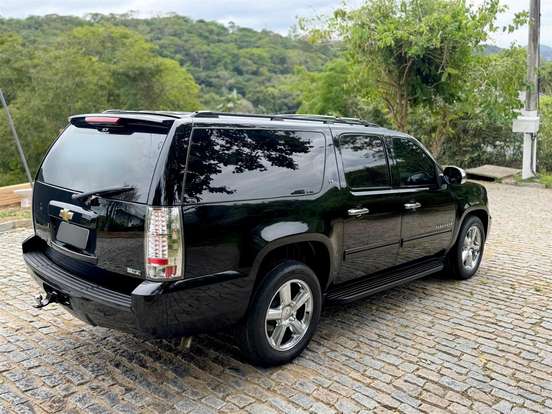 CHEVROLET-SUBURBAN-5.3 LT V8 4X4 GASOLINA 4P AUTOMÁTICO CHEVROLET-SUBURBAN-2011