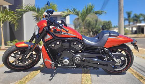 HARLEY-DAVIDSON NIGHT ROD SPECIAL 