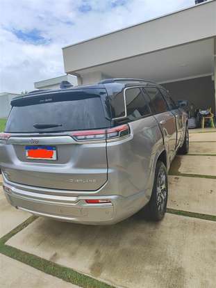 JEEP-COMMANDER-2023