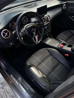 MERCEDES-BENZ-CLA 200-1.6 VISION 16V GASOLINA 4P AUTOMÁTICO MERCEDES-BENZ-CLA 200-2014