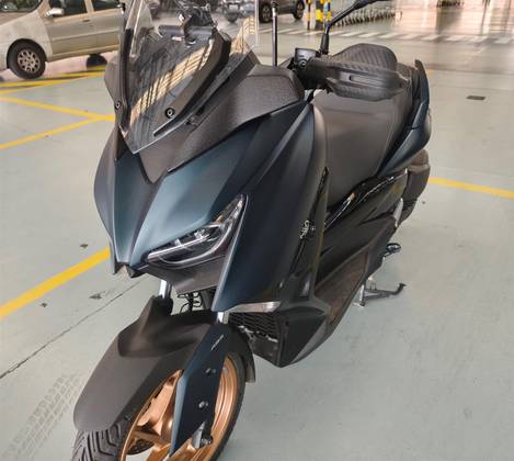 YAMAHA XMAX ABS 