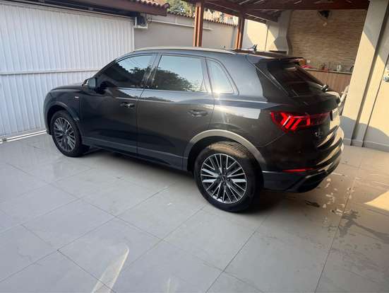 AUDI-Q3-2023