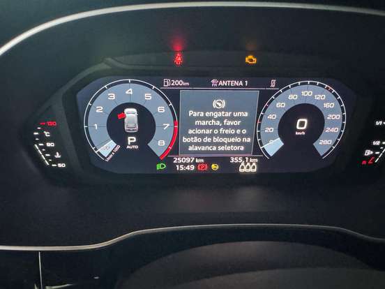 AUDI-Q3-2023