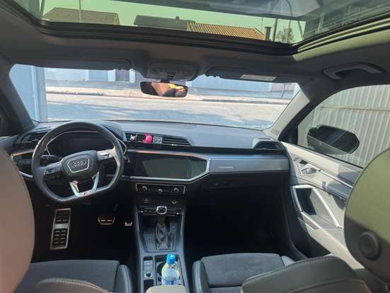AUDI-Q3-2023