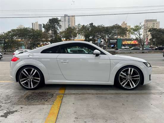 AUDI-TT-2015