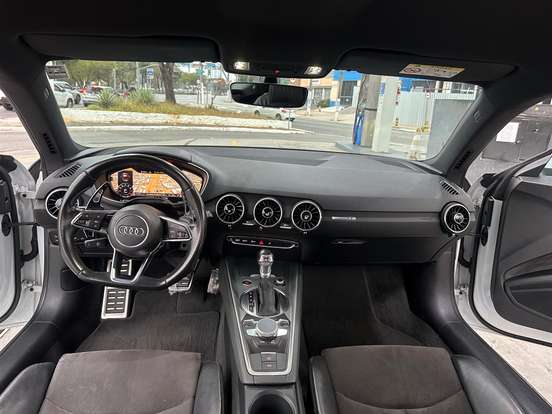 AUDI-TT-2015