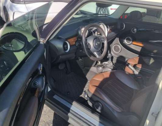MINI-COOPER-2011