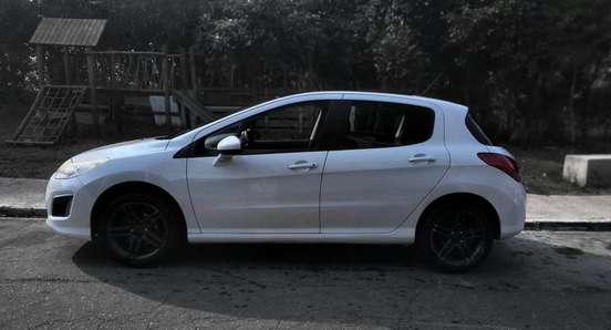 PEUGEOT-308-2012