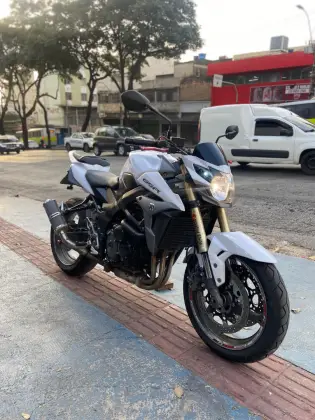 SUZUKI GSR 750 SUZUKI GSR 750