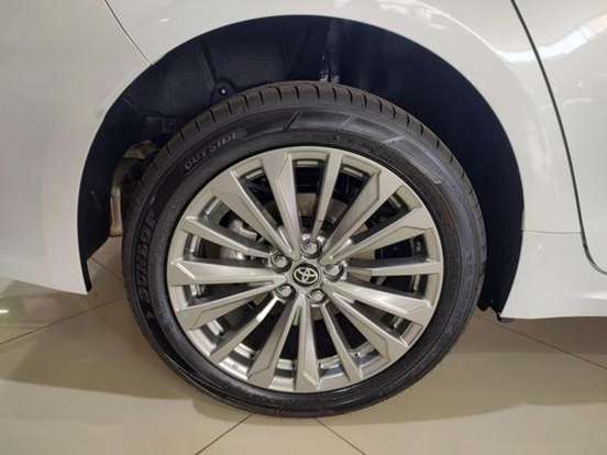 TOYOTA-COROLLA-2025