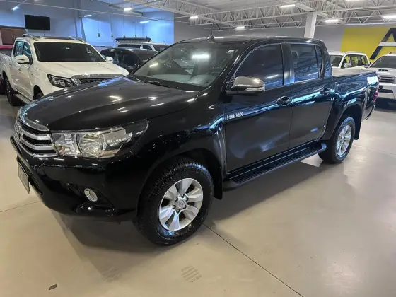 TOYOTA HILUX 2.8 SRV 4X4 CD 16V DIESEL 4P AUTOMÁTICO