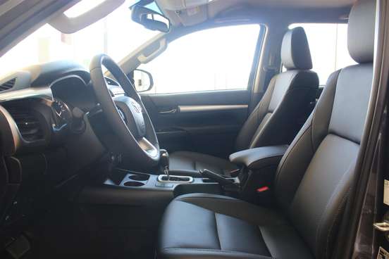 TOYOTA-HILUX-2025