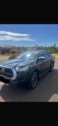 TOYOTA-HILUX-2021