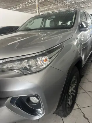 TOYOTA HILUX SW4 2.7 SRV 7 LUGARES 4X2 16V FLEX 4P AUTOMÁTICO