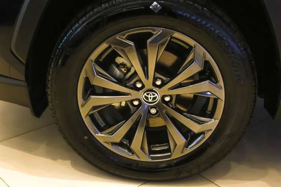 TOYOTA-RAV4-2025