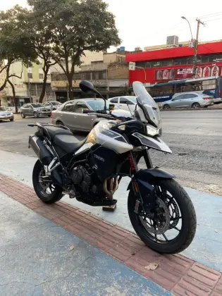 TRIUMPH TIGER 900 
