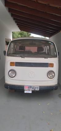 VOLKSWAGEN KOMBI 1.6 STD 8V GASOLINA 3P MANUAL