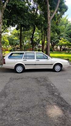 VOLKSWAGEN-QUANTUM-1995
