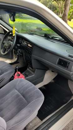 VOLKSWAGEN-QUANTUM-1995