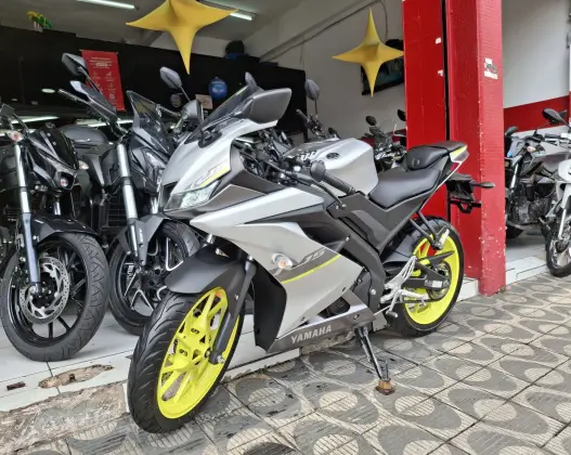 YAMAHA YZF R15 