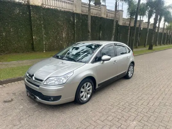 CITROËN C4 2.0 GLX 16V FLEX 4P AUTOMÁTICO CITROËN C4 2.0 GLX 16V FLEX 4P AUTOMÁTICO
